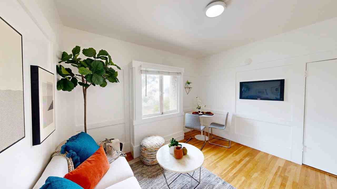 1077 Ashbury Street - Photo 2 of 14