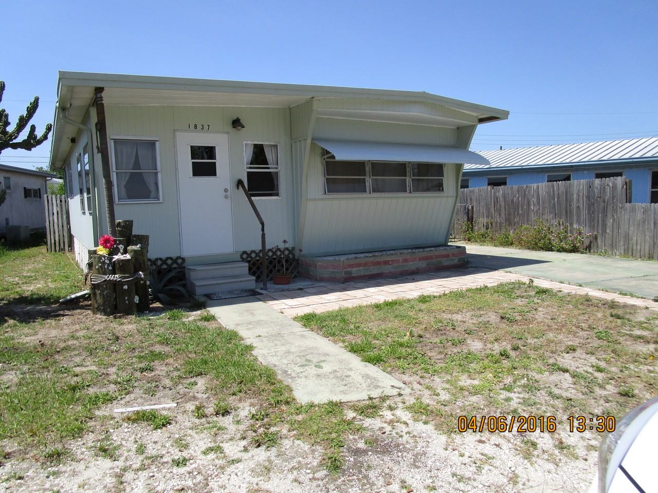 1837 Orange Dr - Photo 2 of 9