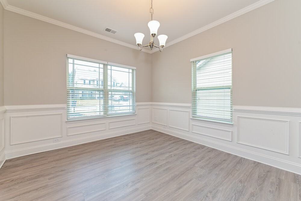 5084 Summerview Ln - Photo 4 of 16