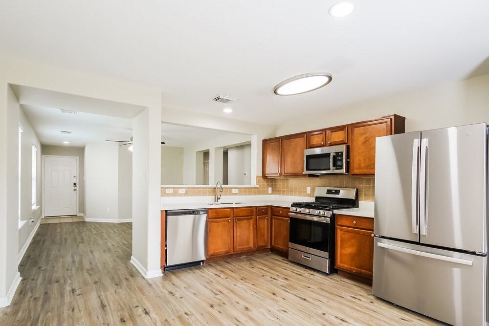 22831 Twisting Pine Dr - Photo 6 of 16