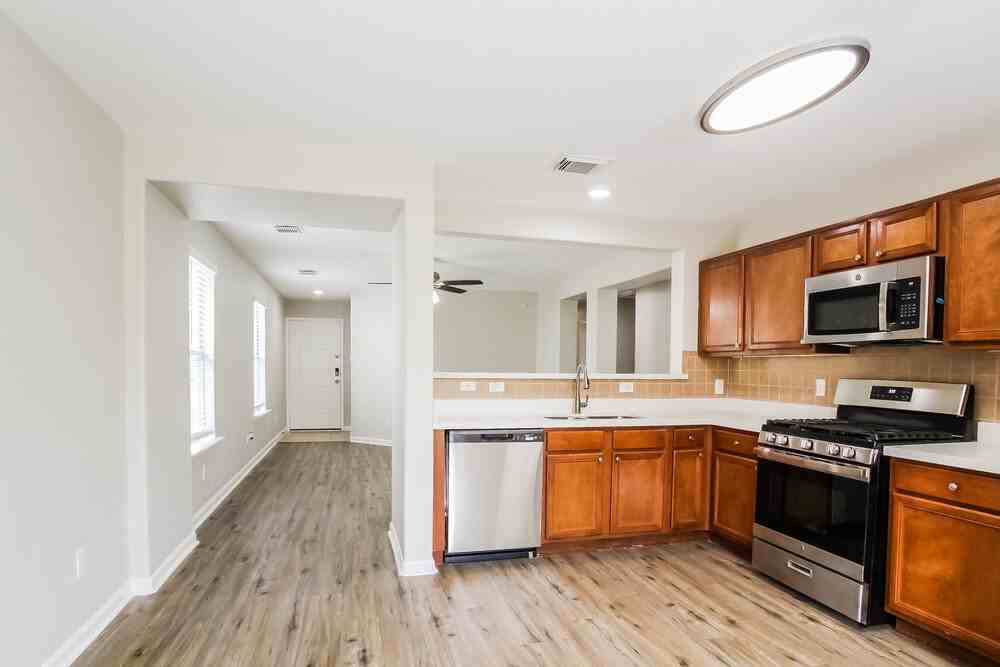 22831 Twisting Pine Dr - Photo 7 of 16
