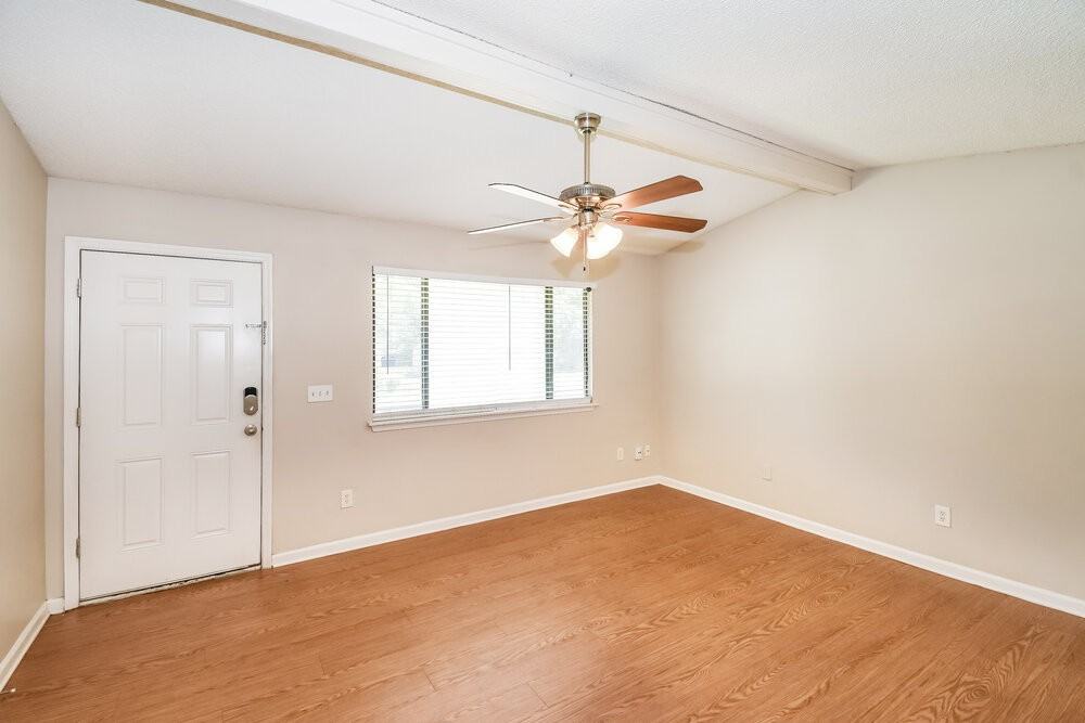 8442 Finwood Ave - Photo 3 of 18