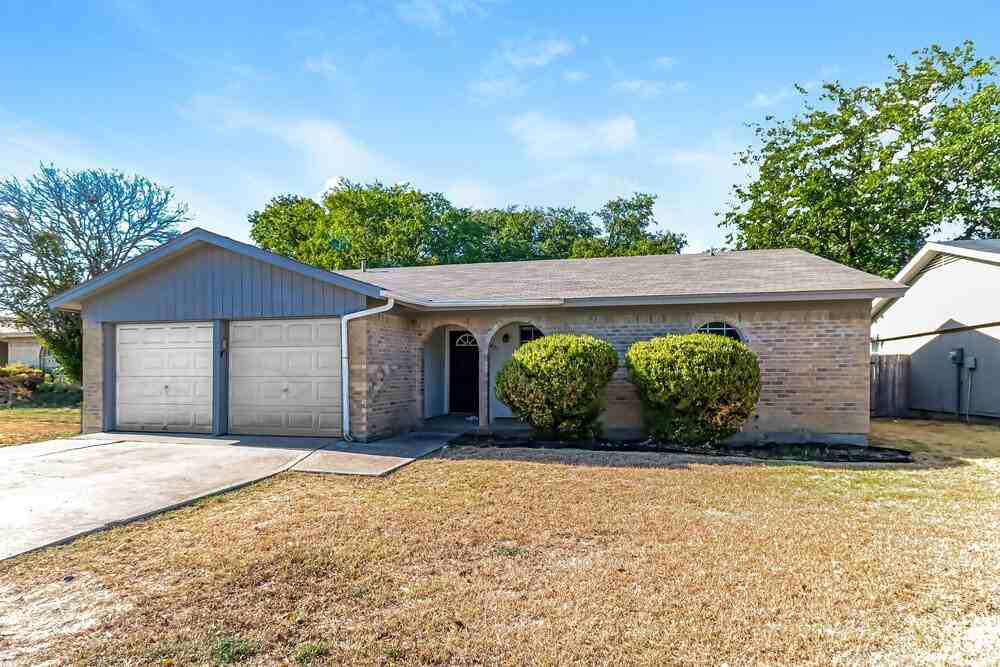 2821 Lana Cir - Photo 2 of 16