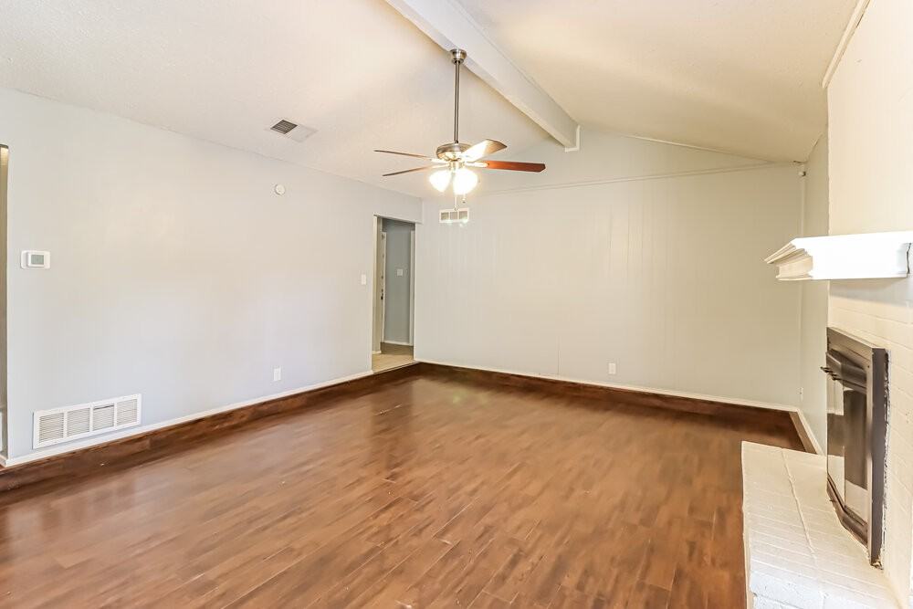2821 Lana Cir - Photo 4 of 16