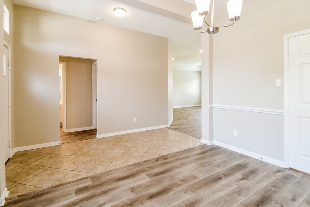 403 Cedar Lake Dr - Photo 6 of 16