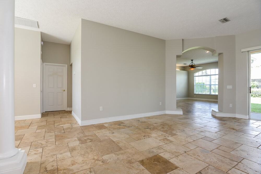 13240 Prince Cir - Photo 3 of 14