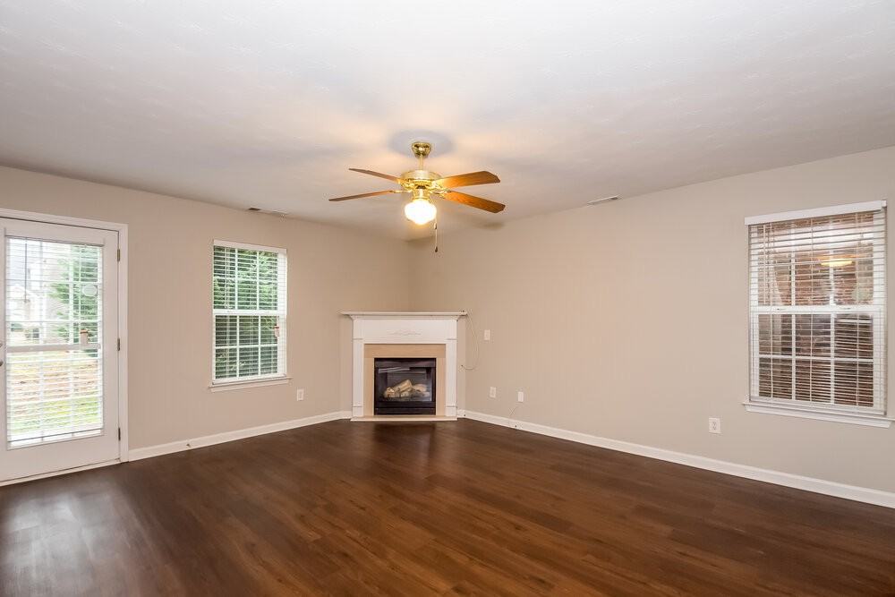 161 Rankin Cir - Photo 2 of 15