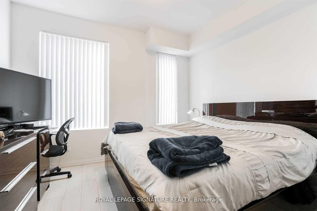 1010 Portage Parkway - Photo 4