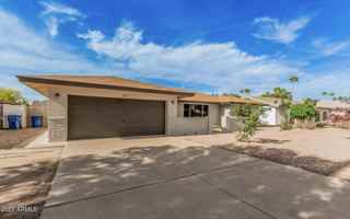 featured image of 1922 E Laguna Dr