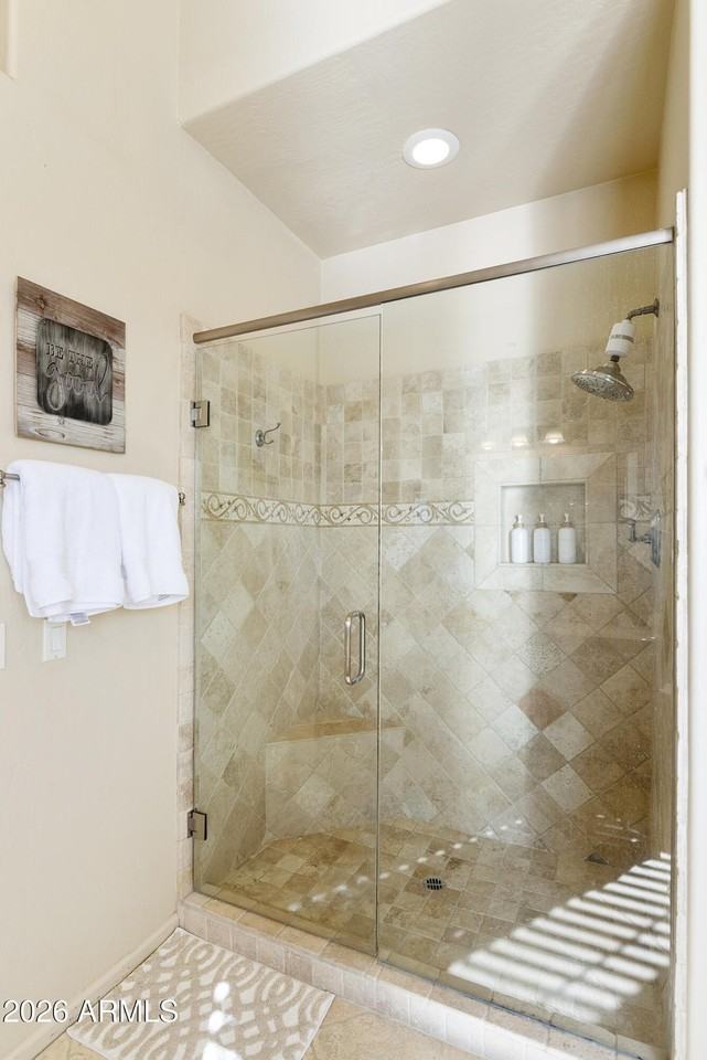 6419 E Betty Elyse Ln - Photo 6 of 27