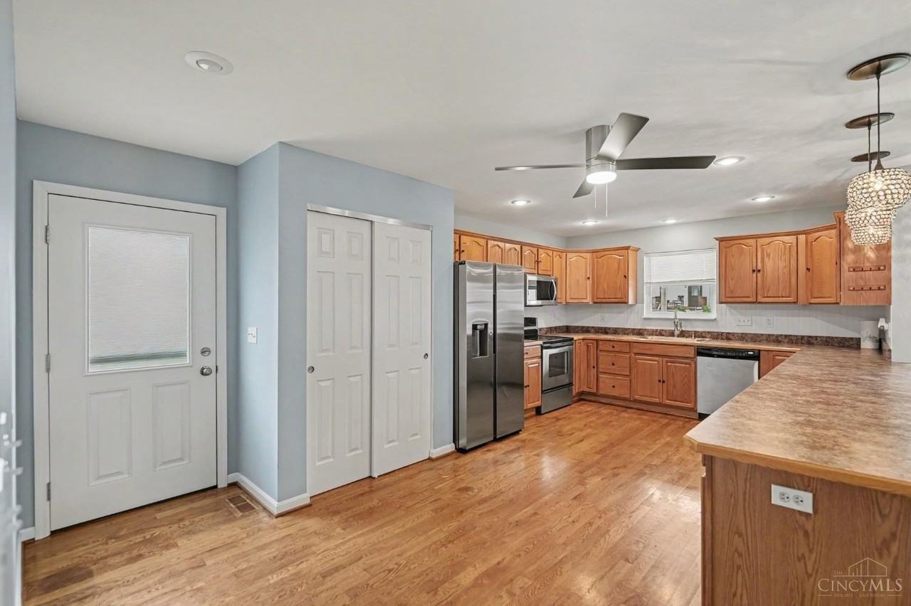 17 Washington Ave - Photo 6 of 28
