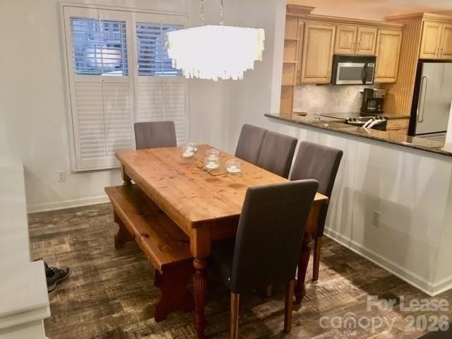 646 Portside Dr - Photo 5 of 46