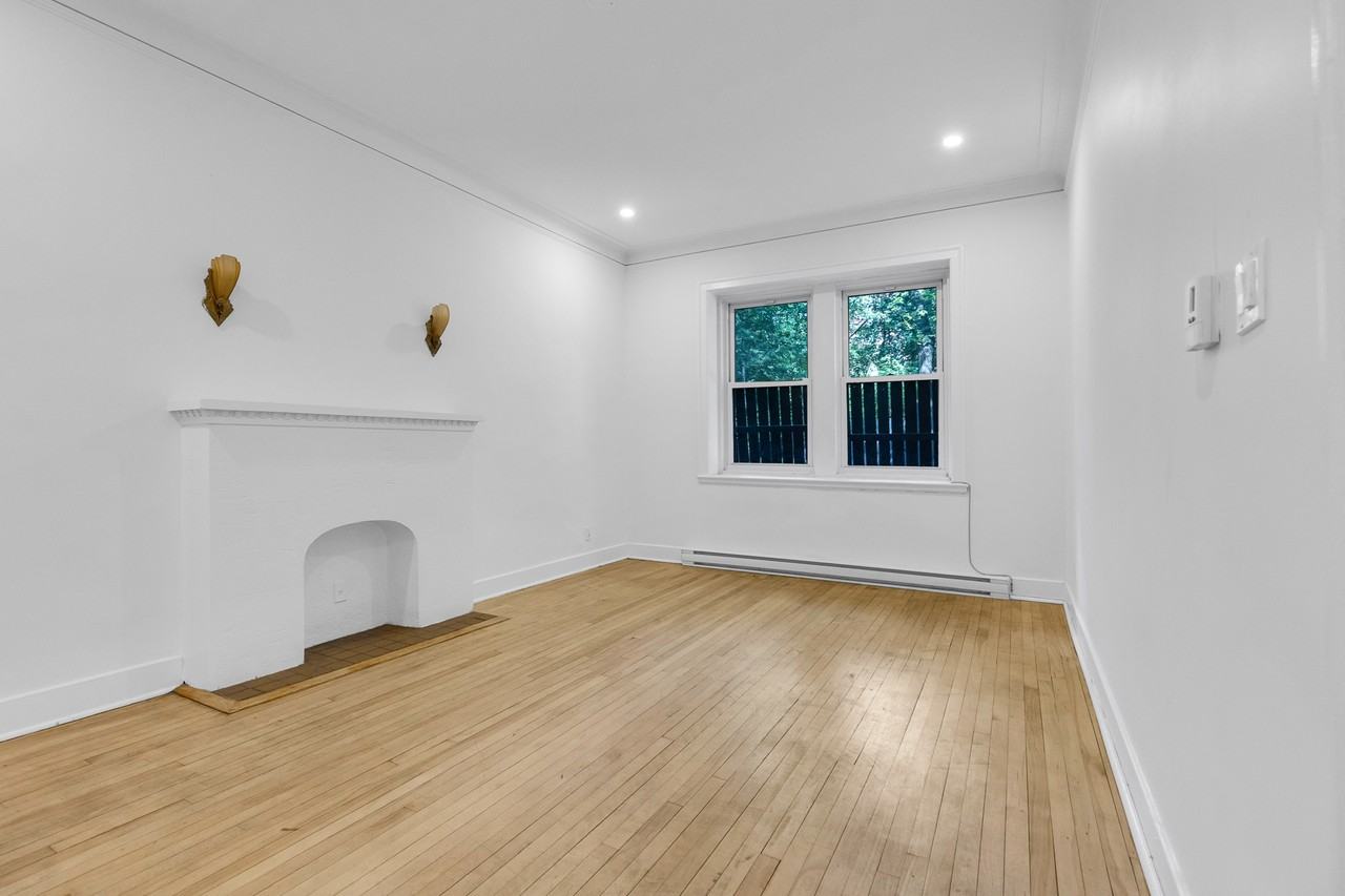 5235 Chemin de la Côte Saint Luc — photo 1
