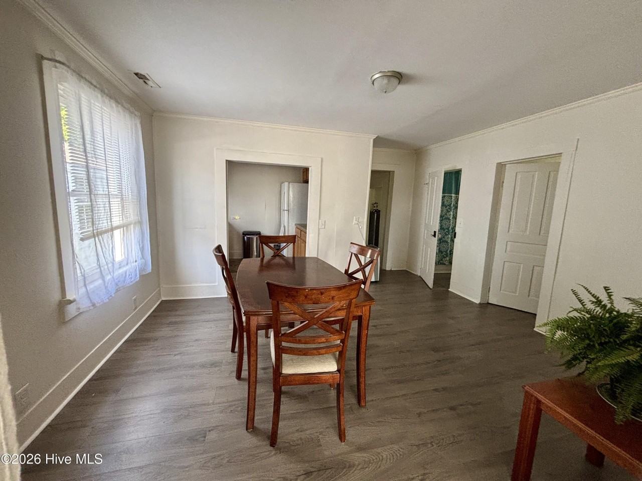 417 S 13th St - Photo 4 of 16
