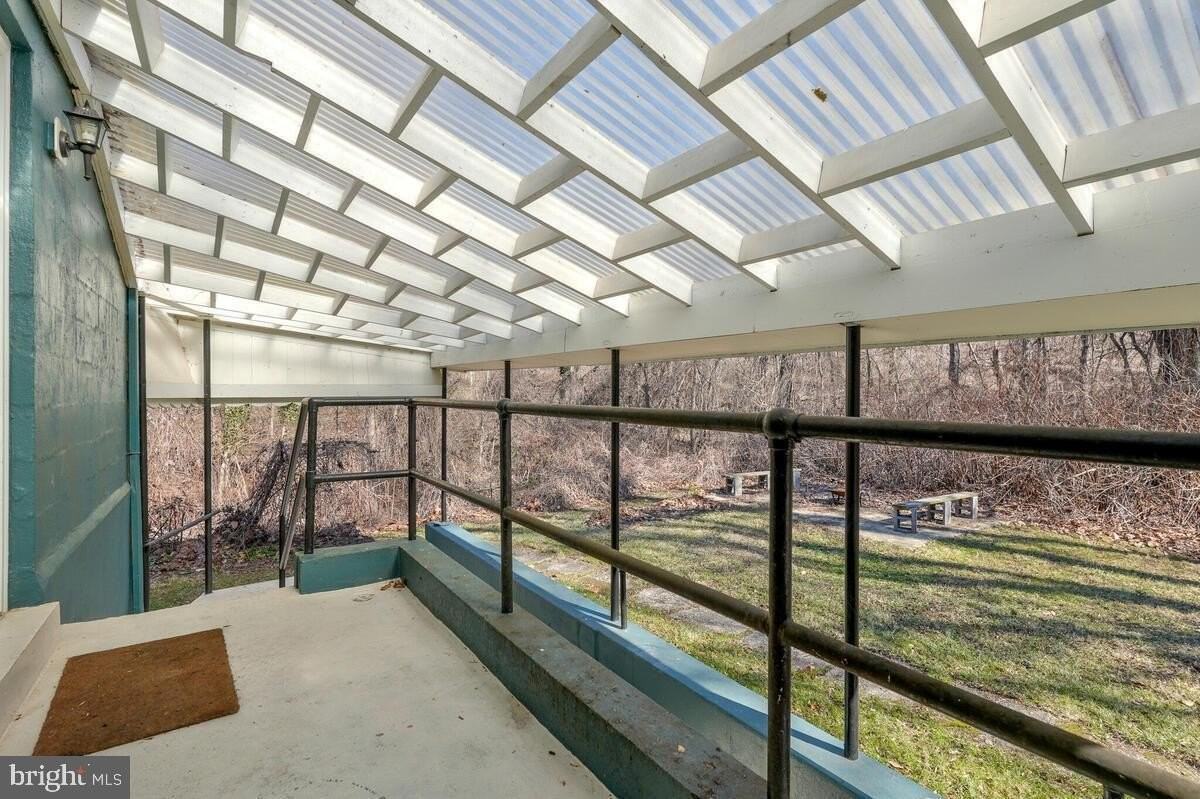 1116 Ute Way - Photo 4 of 35