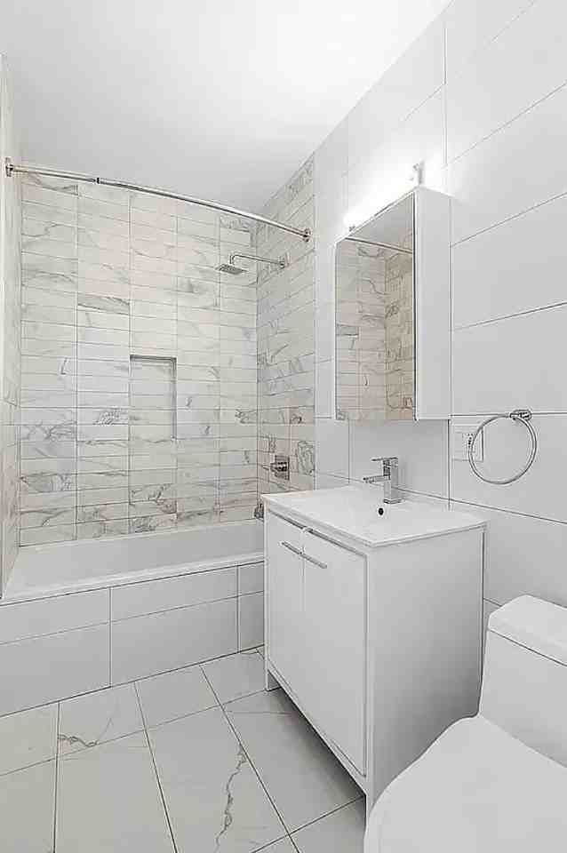 131 5th Ave #3R - Photo 3 of 5