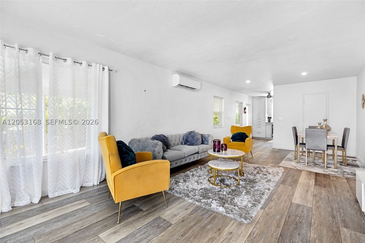 821 84th St - Photo 2 of 20