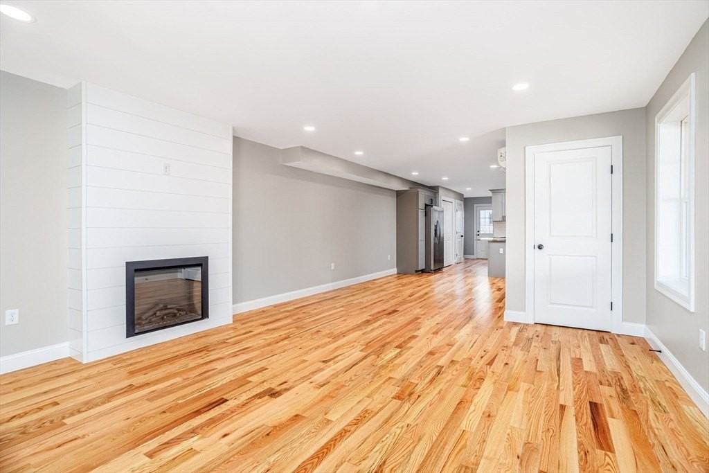 25 Milton St #1 - Photo 2 of 37