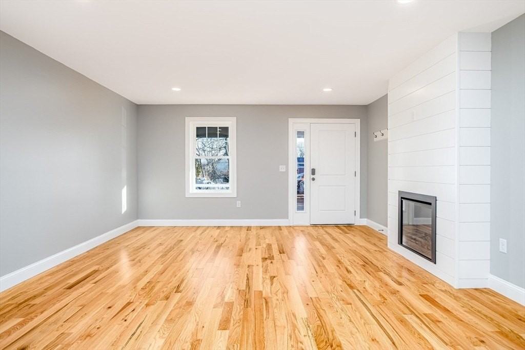 25 Milton St #1 - Photo 7 of 37