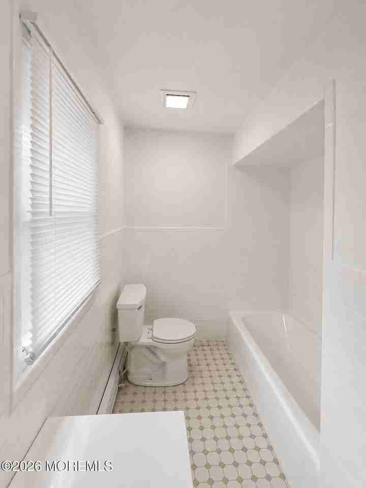 88 South St - Photo 7 of 8