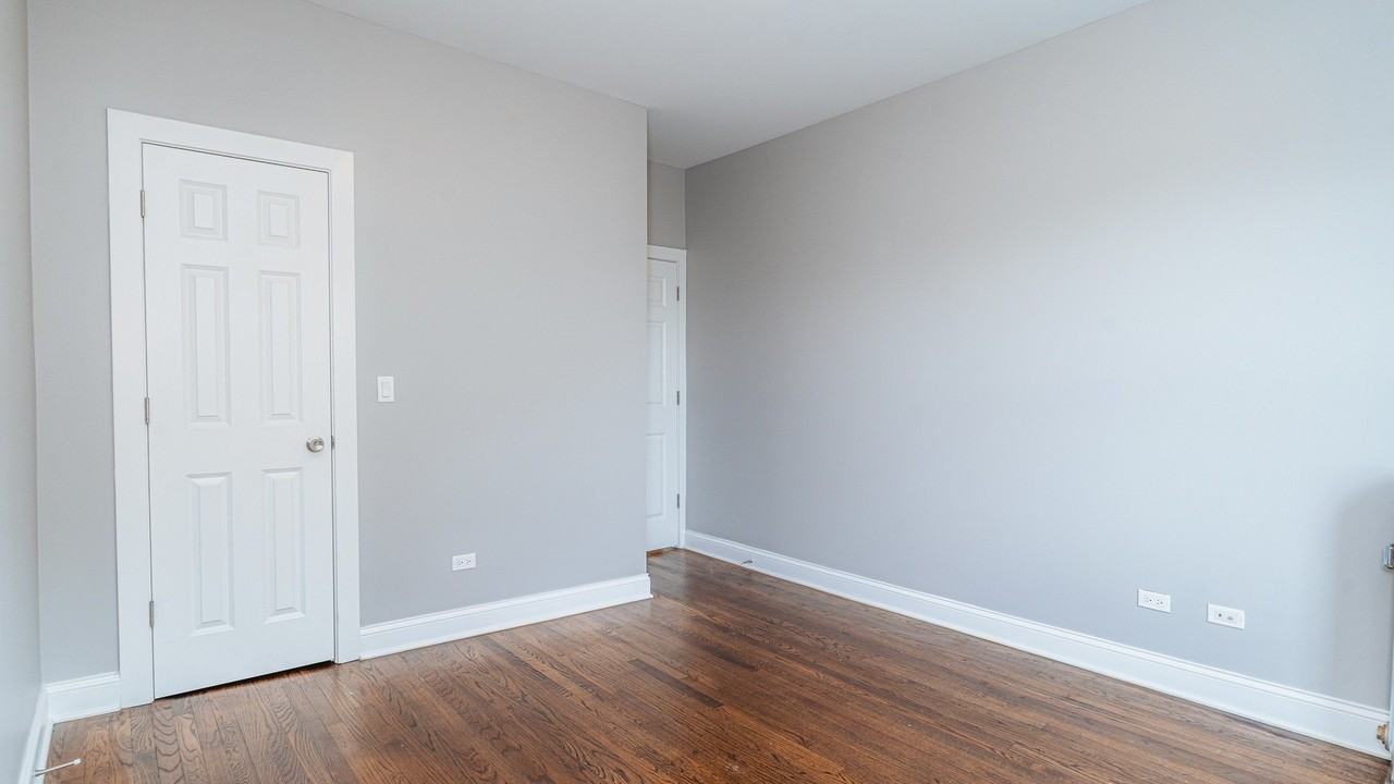 3853 W Schubert Ave #1 - Photo 7 of 11