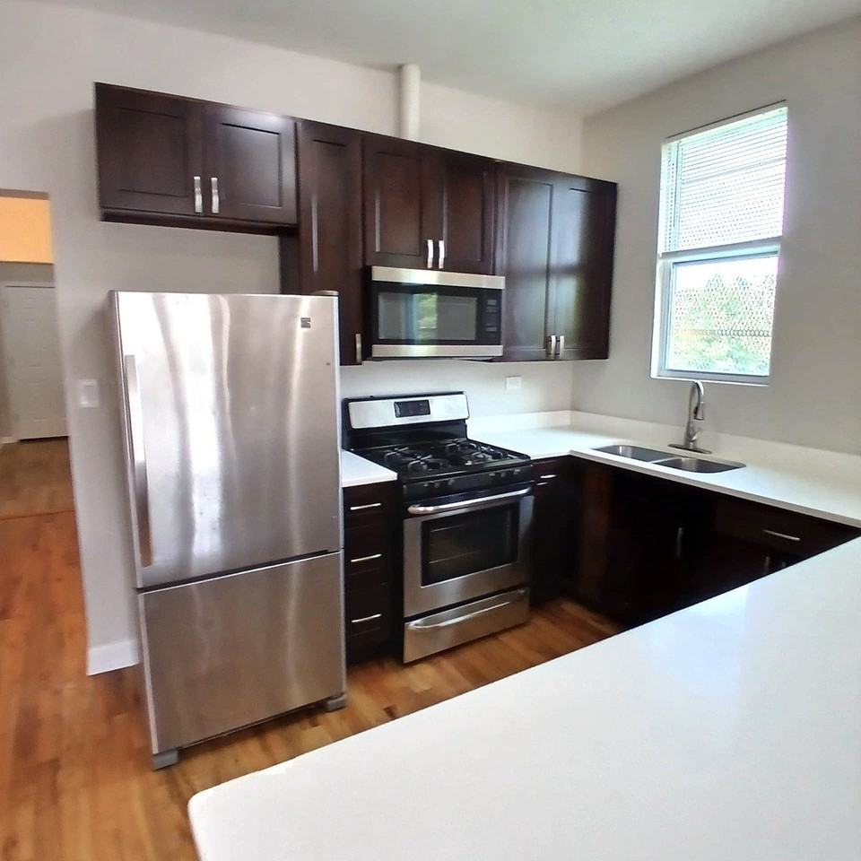 3614 W Mclean Ave #2 - Photo 7 of 18