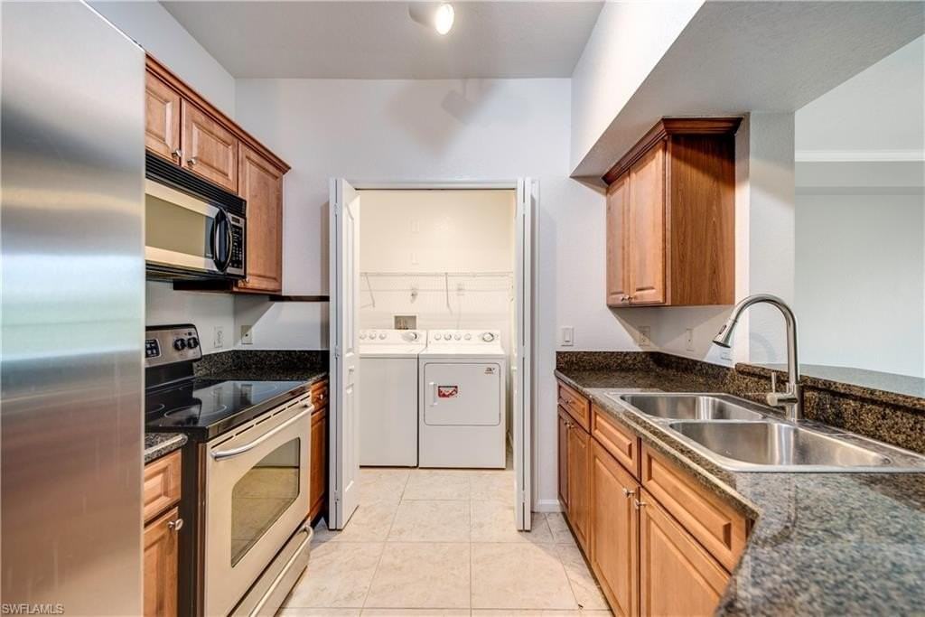 13000 Positano Cir #301 - Photo 2 of 15