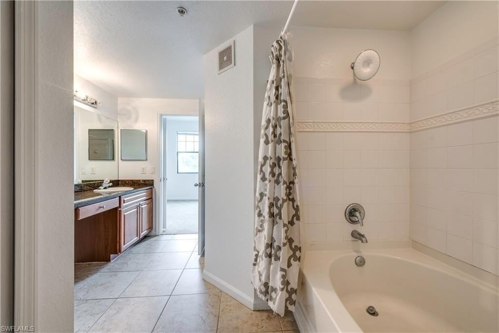13000 Positano Cir #301 - Photo 5 of 15