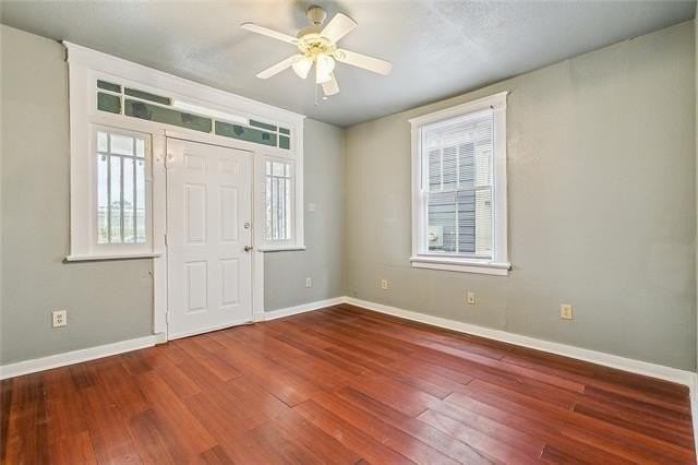 4707 Baudin St - Photo 3 of 10