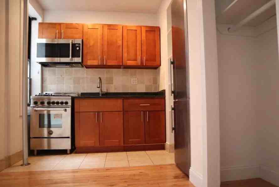 585 West 204th Street #3G - Photo 3 of 6