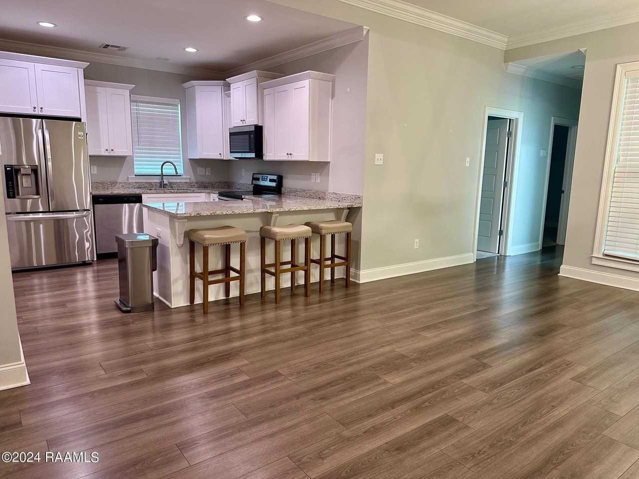 210 Twin Meadow Ln - Photo 4 of 15