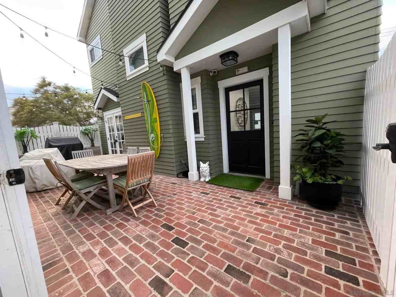 920 D Ave - Photo 2 of 30