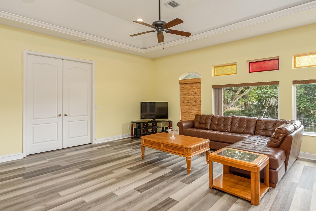 315 Enola Pl - Photo 7 of 34