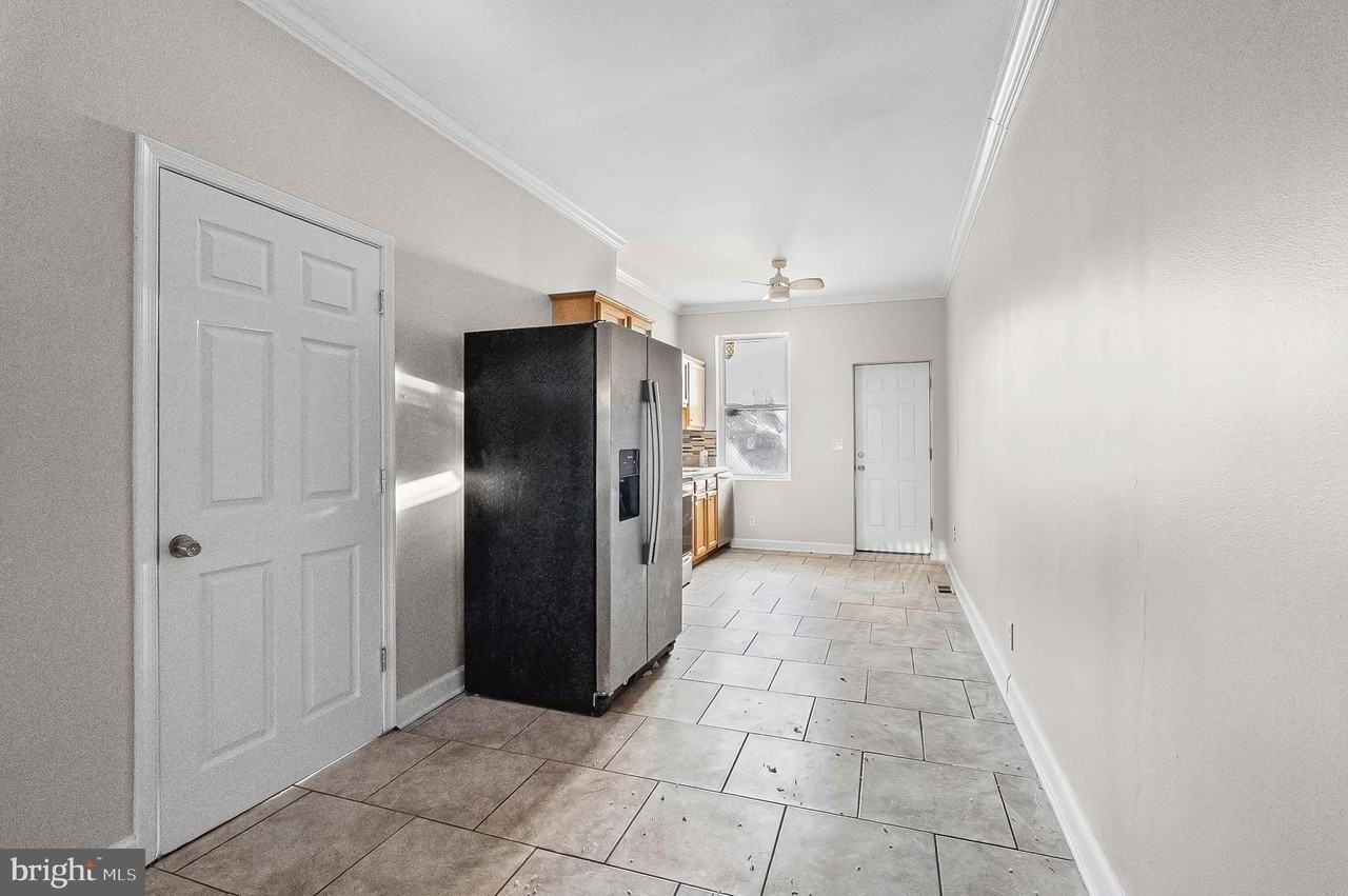 2532 Druid Hill Ave - Photo 5 of 26