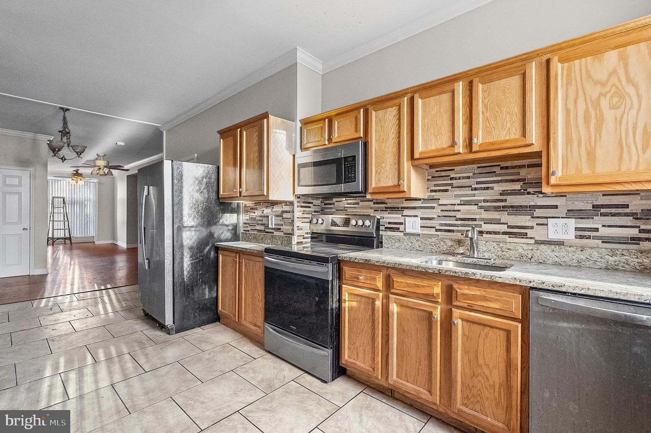 2532 Druid Hill Ave - Photo 6 of 26