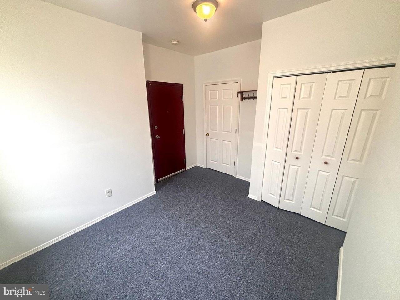 2423 N 16th St #1 - Photo 4 of 13