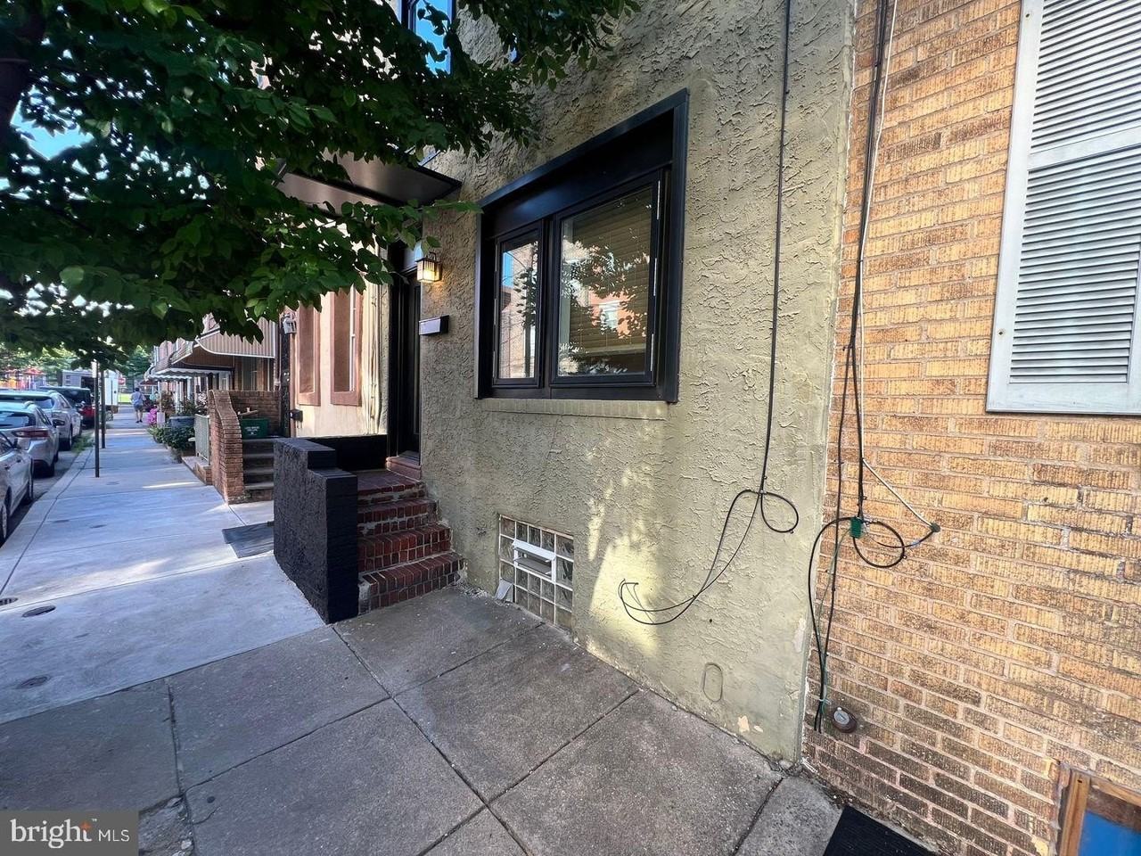 729 S Hutchinson St - Photo 2 of 26