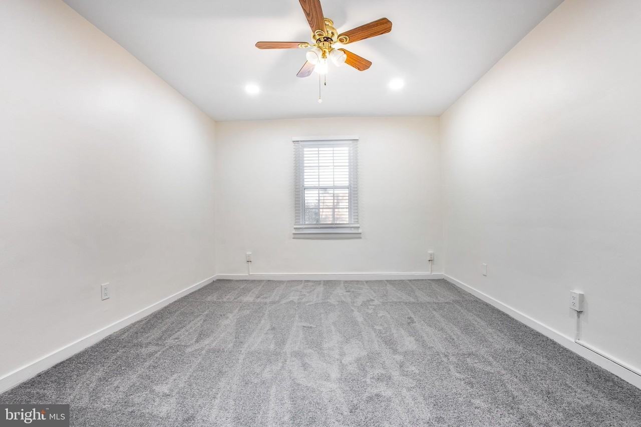5007 10th St S #2 - Photo 4 of 34