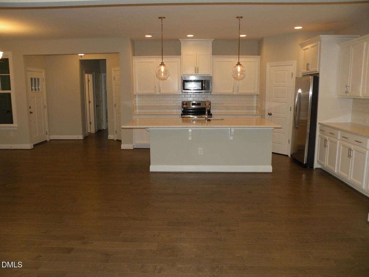 132 Tree Hill Ln - Photo 3 of 24