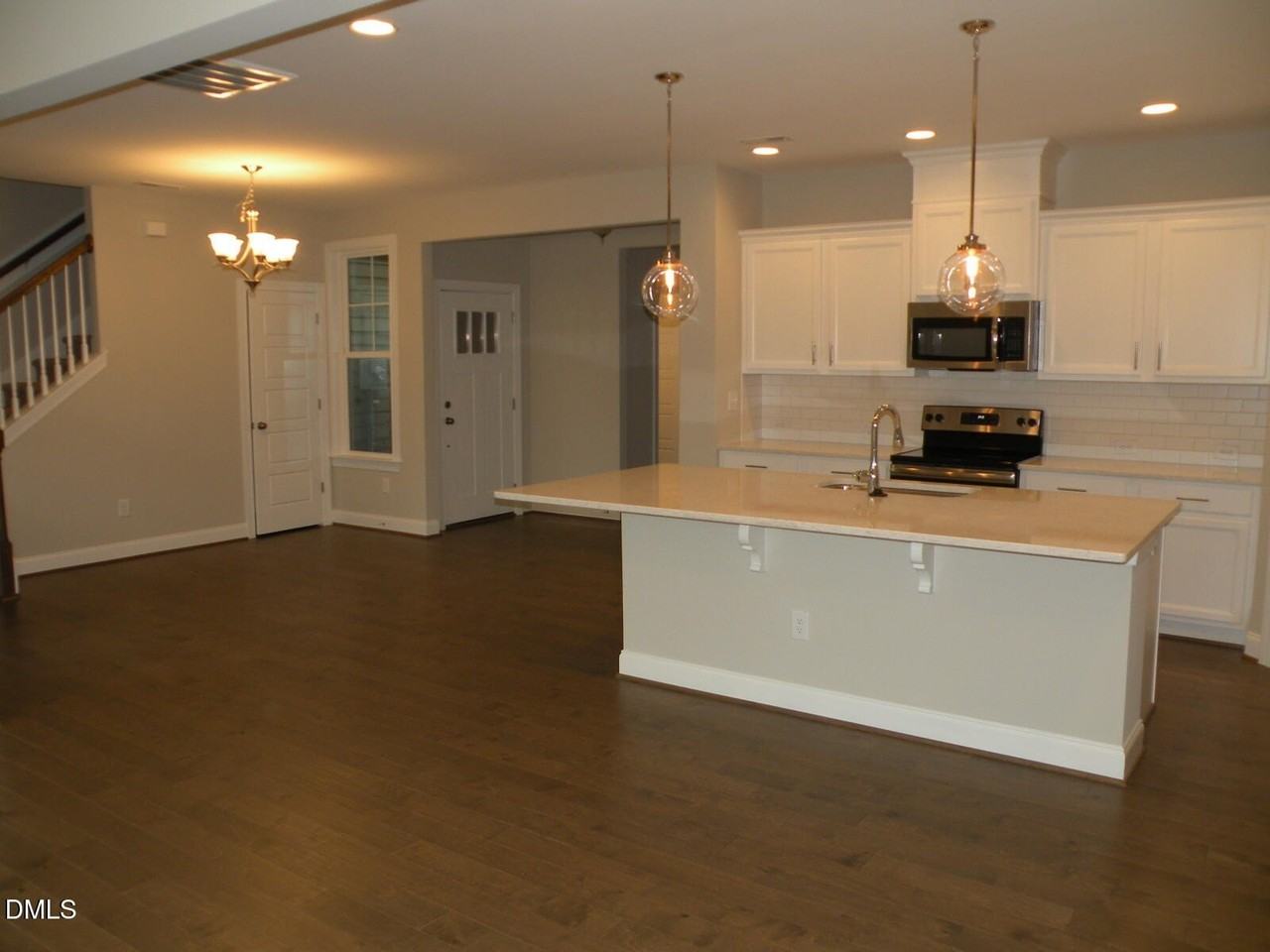 132 Tree Hill Ln - Photo 5 of 24