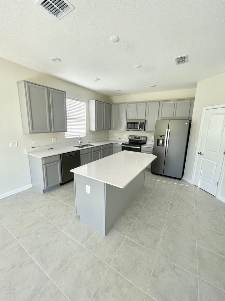 4491 Tahoe Cir - Photo 5 of 16