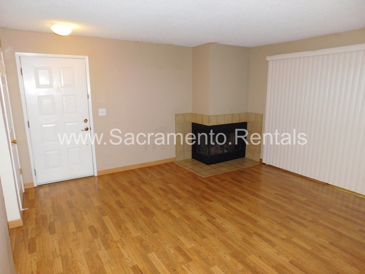 550 Del Verde Cir #5 - Photo 5 of 17