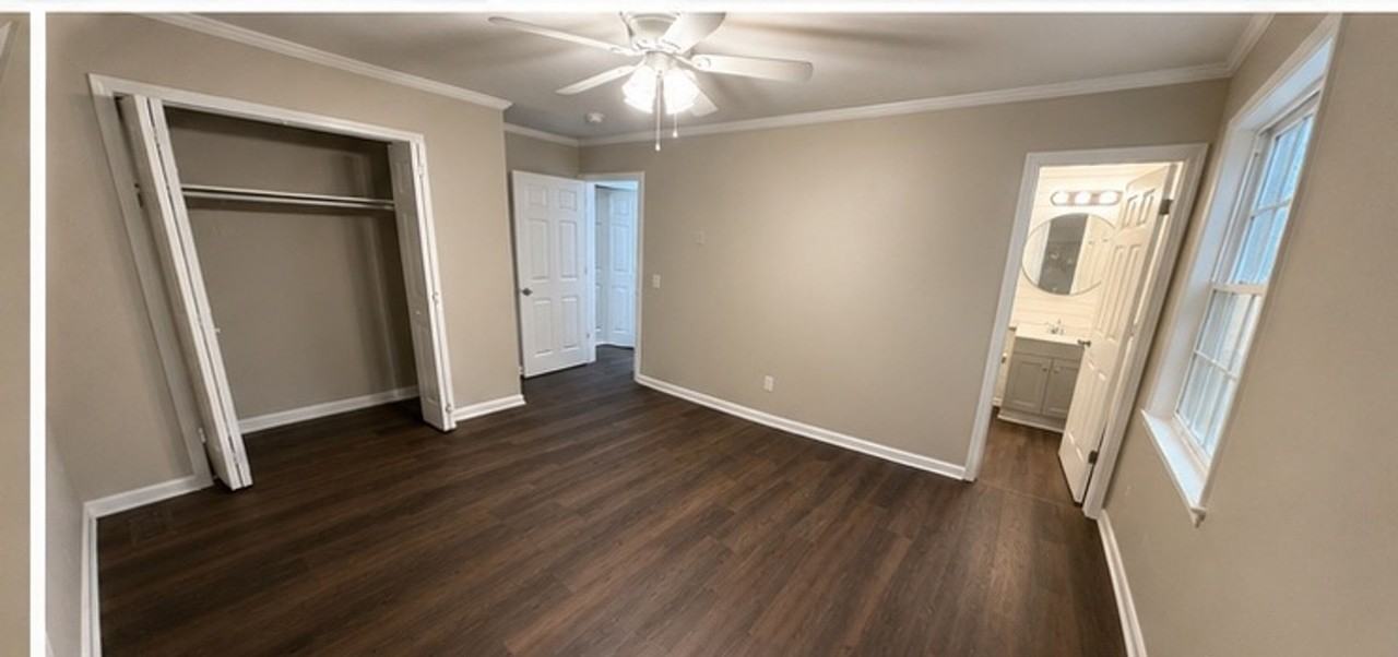 805 E Queen St - Photo 7 of 11