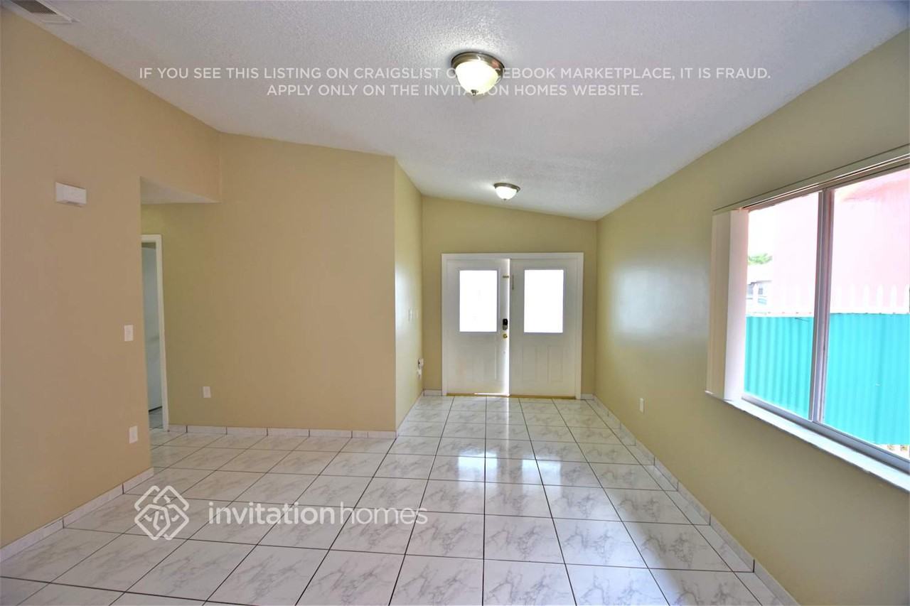 14936 Sw 39th St - Photo 3 of 21