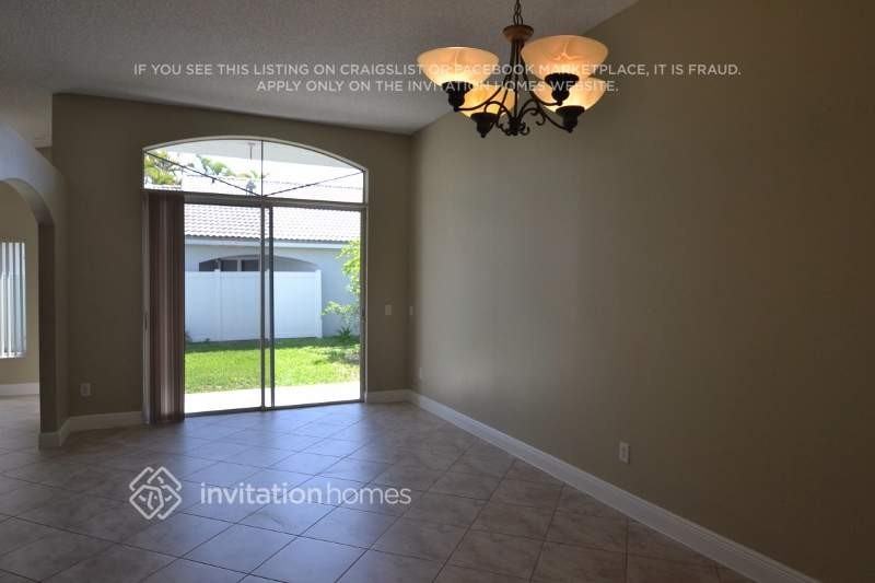 2033 Nw 178th Way - Photo 7 of 15