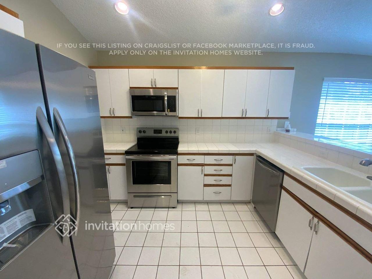 1320 Sw 18th St - Photo 5 of 17