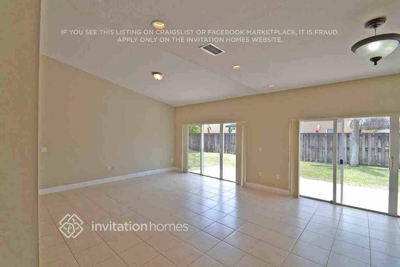 15440 Sw 150th St - Photo 2 of 9