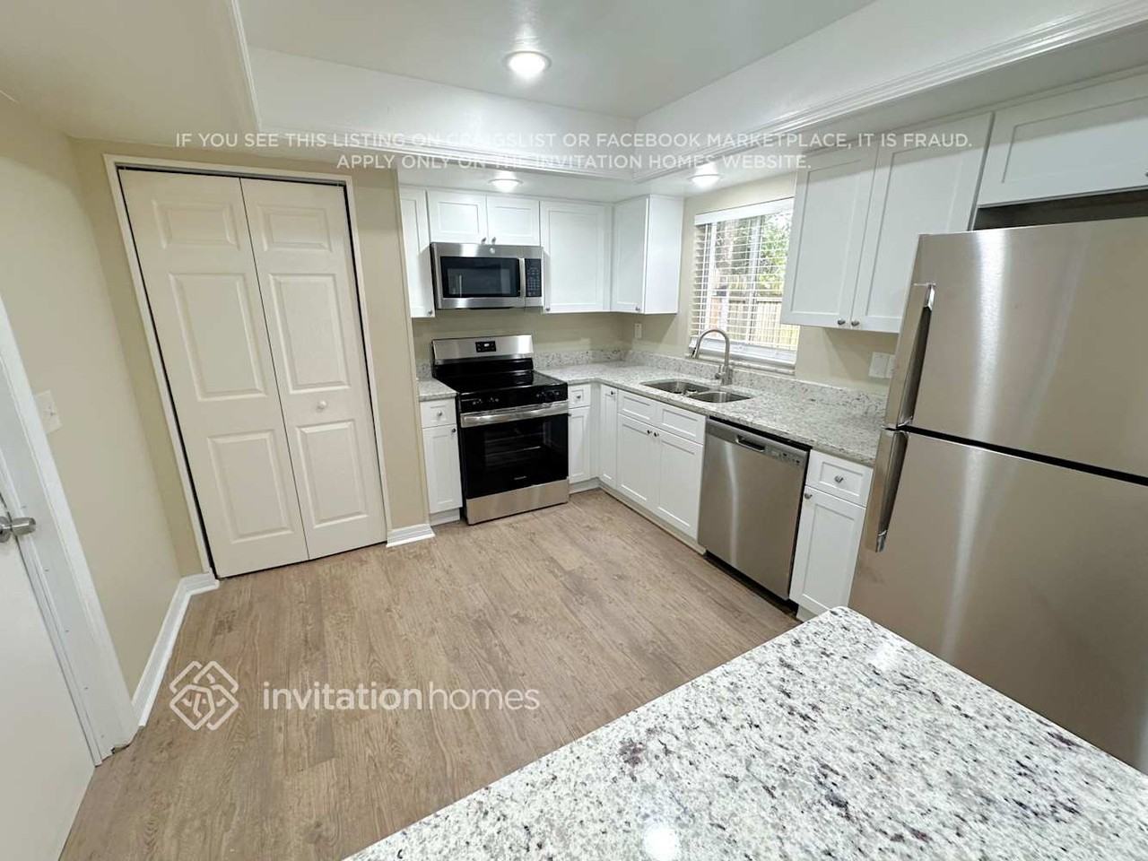 3816 Southview Dr - Photo 2 of 11