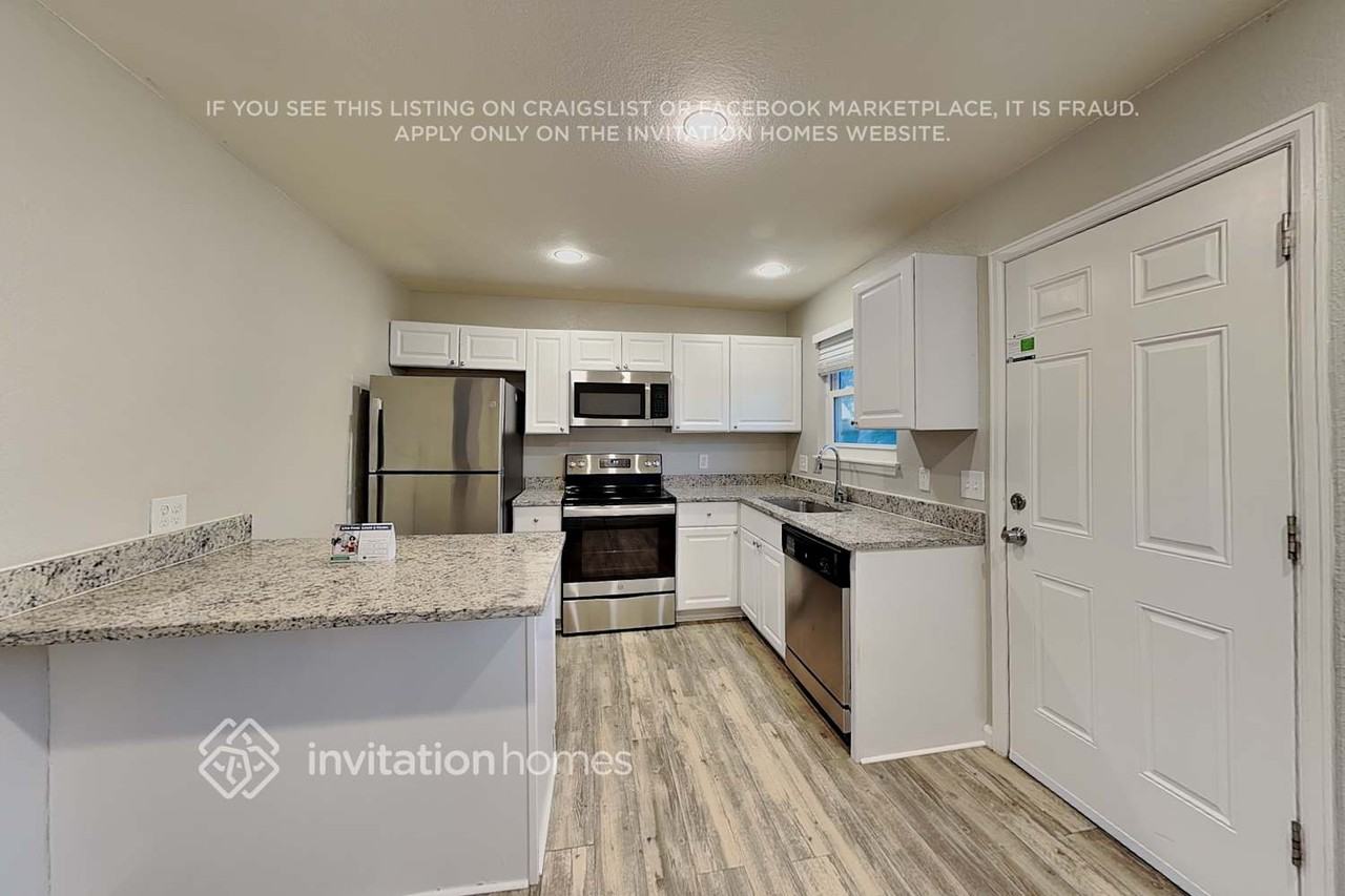10852 Ingalls Cir - Photo 7 of 18