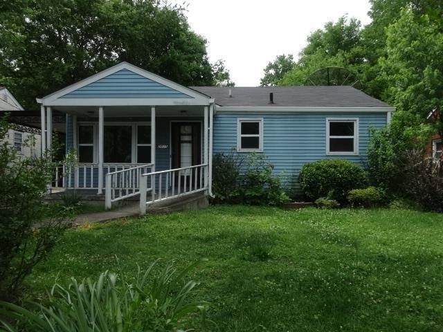 2605 Aspen Dr - Photo 2 of 11